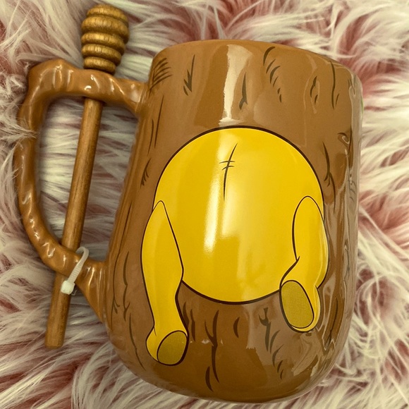 BNWT!✨ Adorable Disney’s Winnie the Pooh Mug with Honey Dipper! 🐻🍯 - Picture 2 of 6